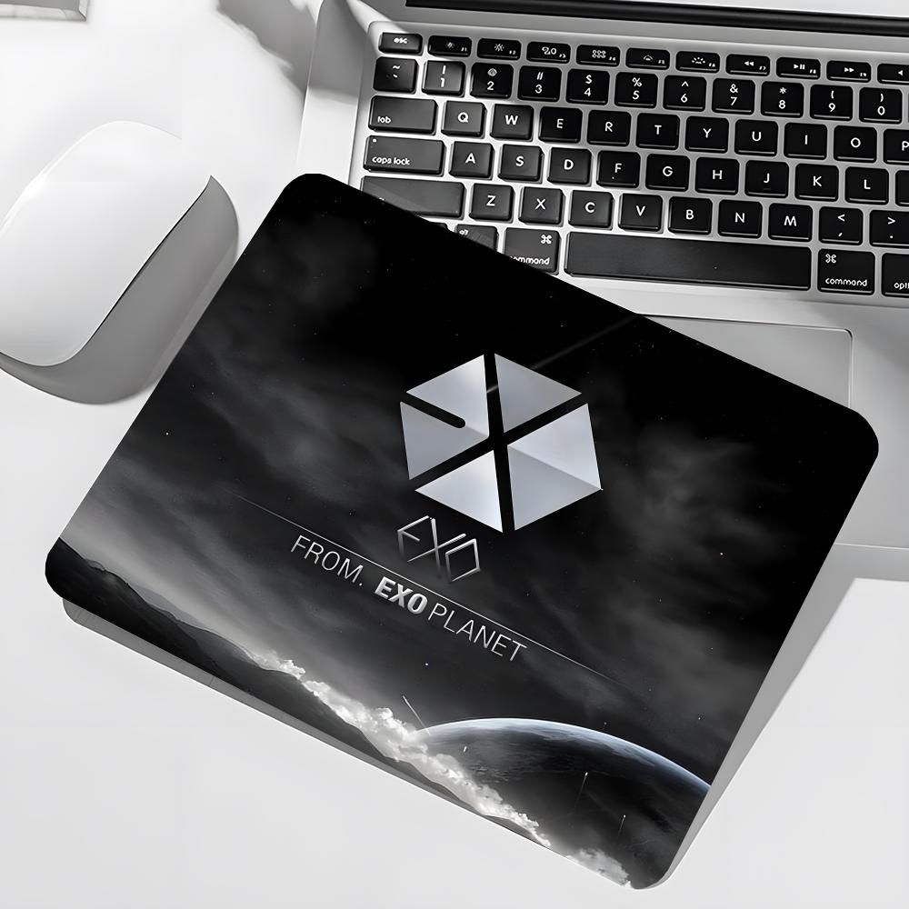 EXO Logo Kpop Mouse Pad Gamer  - Desk Setup Kpop 리뷰 및 가격